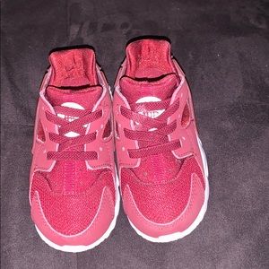 Size 7c toddler Nike Huaraches